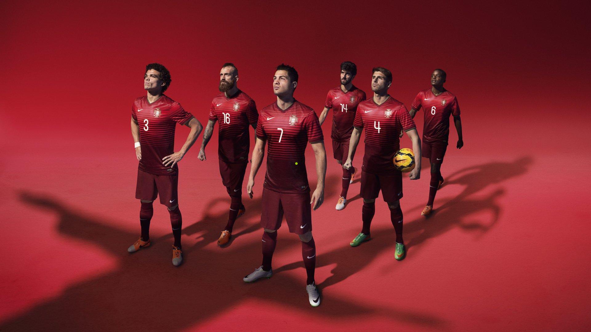 C罗携家人地中海度假享天伦 乔治娜晒健康性感身材引热议